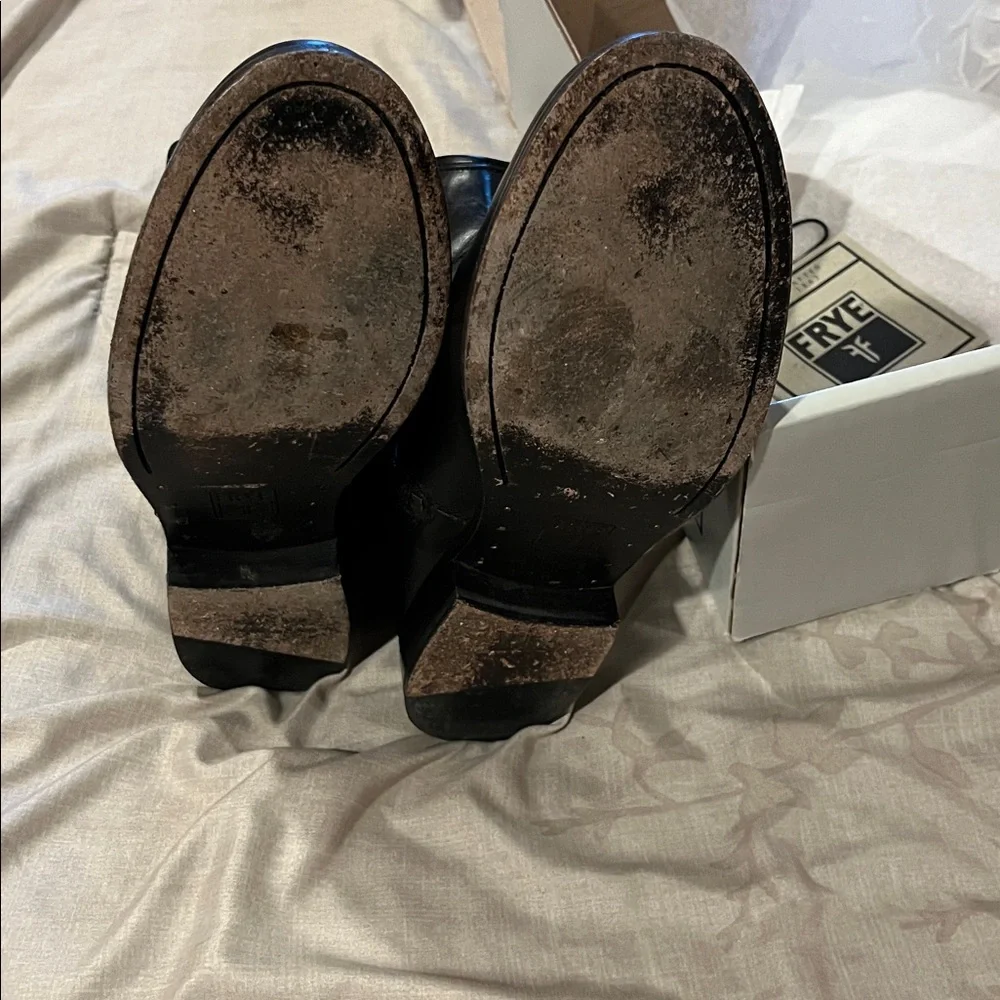 Frye black boots 6.5 preowned (see pics for condition) - Picture 4 of 6